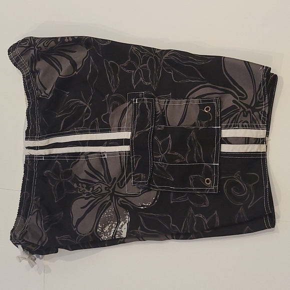 3/$20 US Apparel Black & Tan Hawaiian Print Swim Trunks - Picture 4 of 7